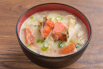 冬の定番　鮭の粕汁