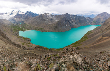 アラコル湖 キルギス