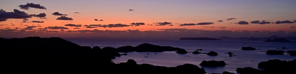 展望公園から見た九十九島のブルーモーメントのパノラマ情景＠長崎