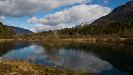 Fototapeta na wymiar Seen im Massif des Bauges nahe La Motte en Bauges in den französischen Alpen
