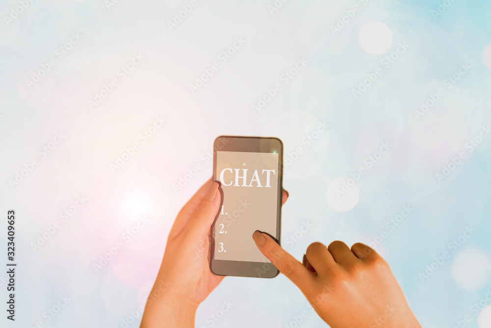 Aufkleber writing note showing chat. business concept for take part in a discussion that involves sending mess