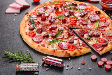 Pepperoni Pizza with Mozzarella cheese, salami and ham
