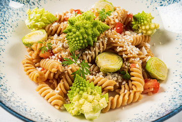 pasta with vegetables and cheese