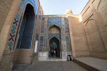 Fototapeta na wymiar Historical necropolis and mausoleums of Shakhi Zinda, Samarkand, Uzbekistan.