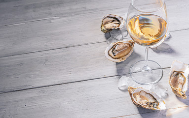 Fresh oysters with lemon ice and white wine.