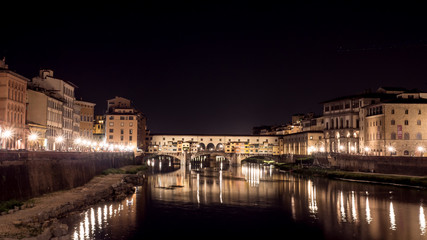 Fototapeta na wymiar Front view of the Ponte Vecchio