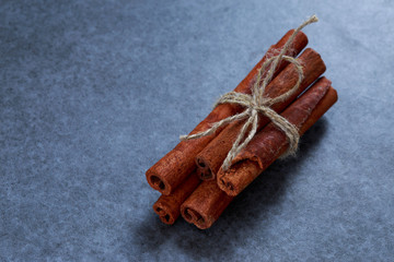 several cinnamon sticks