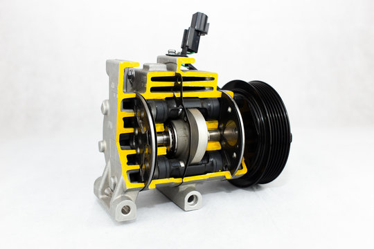 Half-cutted car air conditioning compressor