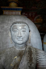 Buddha Statue in einem Tempel in Sri Lanka
