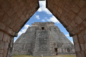 Grande pyramide maya à Uxmal, Mexique