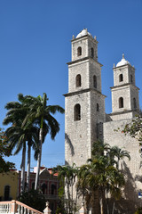Fototapeta na wymiar Eglise El Jesu à Merida, Mexique