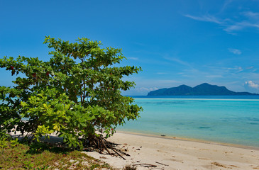 Malaysia. A deserted reef island near the town of Semporna on the island of Borneo.