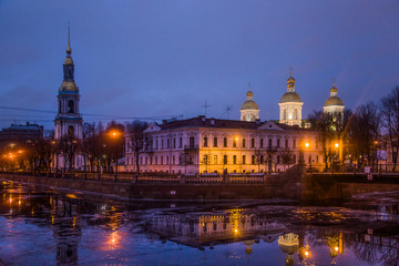 Fototapeta na wymiar Night in Saint Petersburg