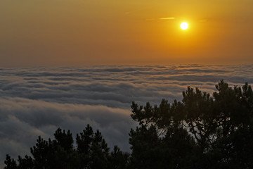 Fototapeta na wymiar Sunrise clouds at Sintra
