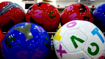 Pelotas de fútbol. © Gabo