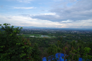 Fototapeta na wymiar タイ　チェンマイ　ワット プラタート ドーイカムからの風景