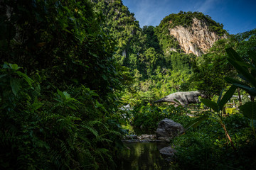 Obraz premium Scenic mountains and lake view in Tambun, Perak