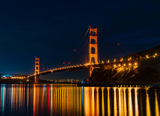 Fototapeta premium Golden Gate Bridge at night