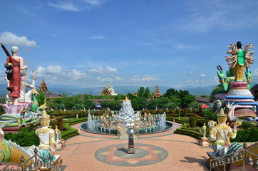 Fototapeta na wymiar Wat sang kaew phothiyan Changrai Thailand