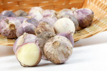 Small solo single clove garlic monobulb garlic single bulb garlic pearl garlic