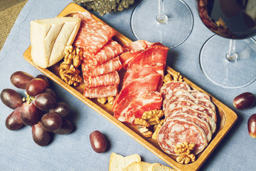 Red wine and charcuterie assortment