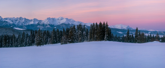 Obraz premium Beautiful winter mountain landscape before sunrise-Tatry, Poland.Panorama