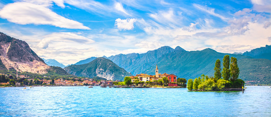 Isola dei Pescatori, fisherman island in Maggiore lake, Borromean Islands, Stresa Piedmont Italy - obrazy, fototapety, plakaty