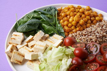 quinoa and vegetables blanced bowl