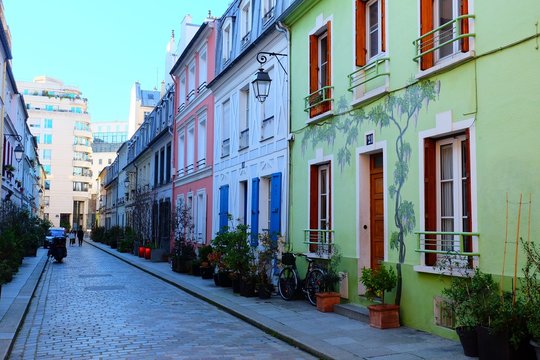 Street La Rue Cremieux, Paris France