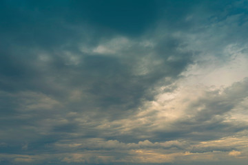 Blauen Himmel.