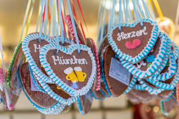 Lebkuchenherzen auf der Auer Dult in München_0155