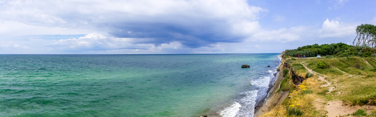 Obraz premium Wandern und Rad fahren am Meer, Ostseeküste, Deutschland 