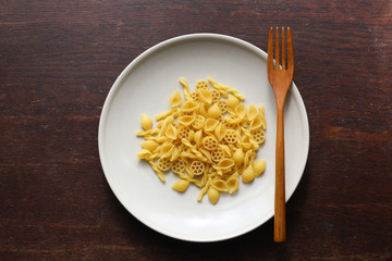 乾燥パスタの食卓イメージ