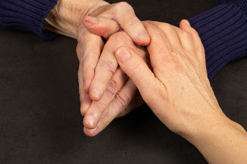 Fototapeta premium Wrinkled senior hands