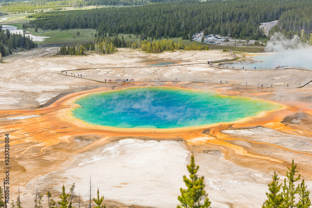 Wall mural grand prismatic spring in yellowstone