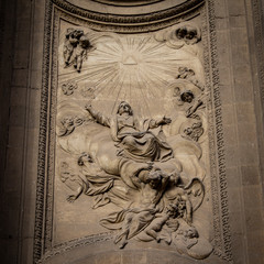 Mural religioso en la catedral de Granada