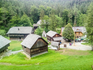 Fototapeta na wymiar alpines Dorf