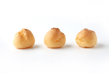 並べた シュークリーム フランスのお菓子 白背景