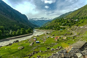 Fototapeta na wymiar Beautiful_Kaghan_Valley_Pakistan.jpg, village in the mountains