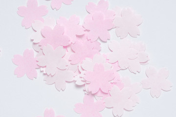 白地に桜の花びらのペーパークラフト02