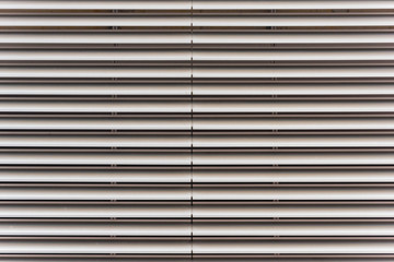 Jalousie aus Metall, Hintergrund