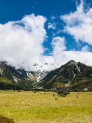 Obraz premium Mountains and spring