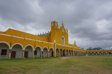 Izamal, Yucat&aacute;n, Mexico: Franciscan Monastery and Convent of San Antonio de Padua, built in 1561. The courtyard is second in size only to that of the Vatican.
