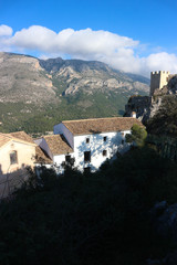 Fototapeta na wymiar view to cosy small spanish village Castell de Guadalest with the castle on the rock, Spain