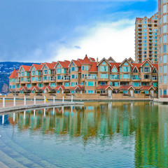 Obraz premium Fragment of lakefront view condo in Vancouver, Canada.