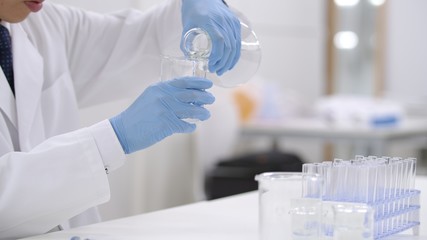 研究