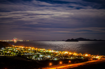 playa de kino de noche en 