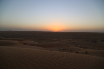 Fototapeta na wymiar The colors of the sunset in the Wahiba desert