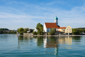 Fototapeta na wymiar Wasserburg am Bodensee