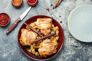 Stewed chicken thighs and porridge
